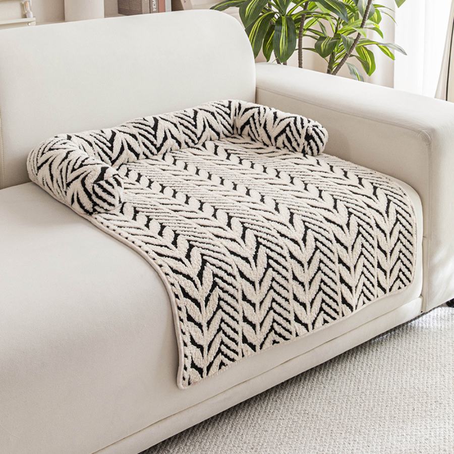 Plush Pet Mat – Thick Soft Non-Slip Sofa Protector & Washable Furniture Cover