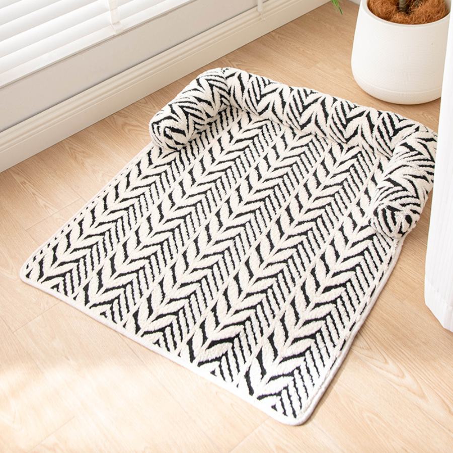 Plush Pet Mat – Thick Soft Non-Slip Sofa Protector & Washable Furniture Cover