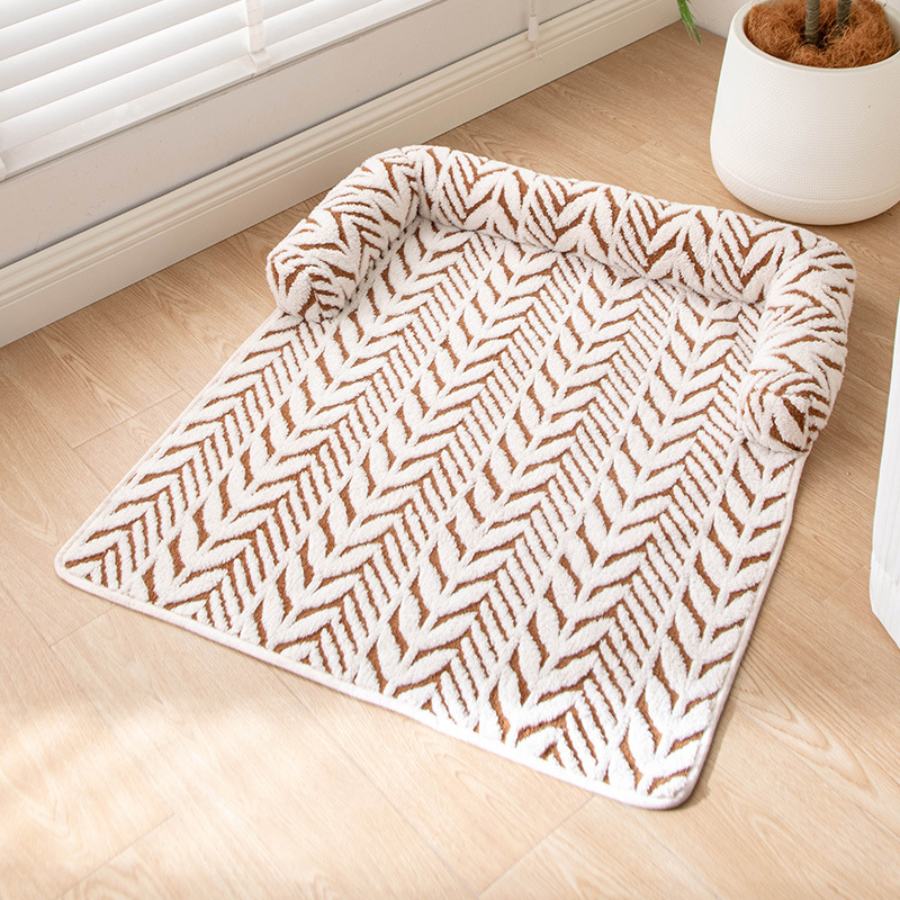 Plush Pet Mat – Thick Soft Non-Slip Sofa Protector & Washable Furniture Cover