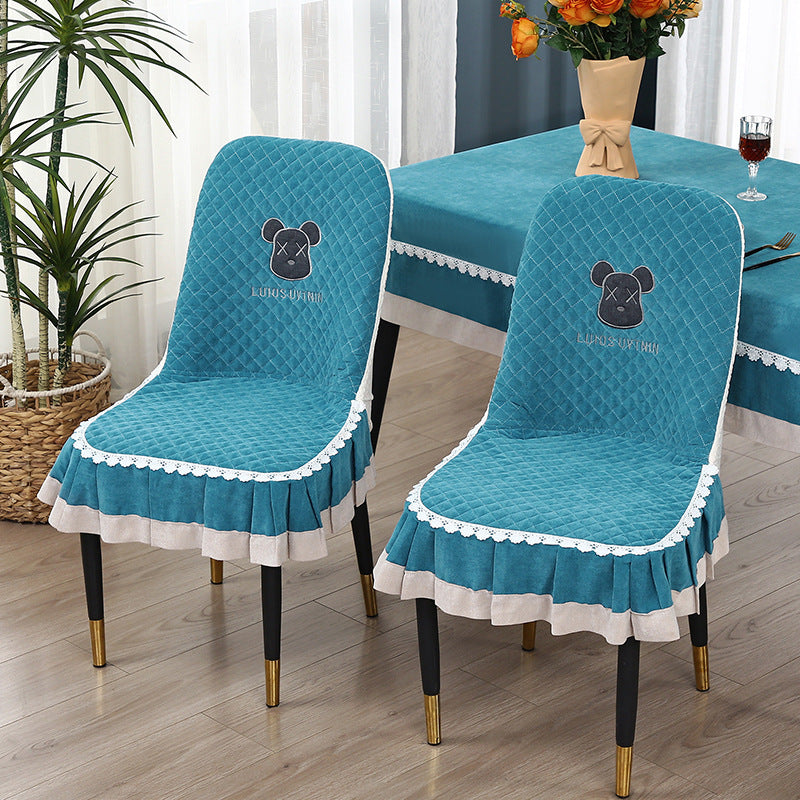 Bear-shaped cushion cover