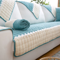 Luxury sofa cushions suitable for all four seasons.
