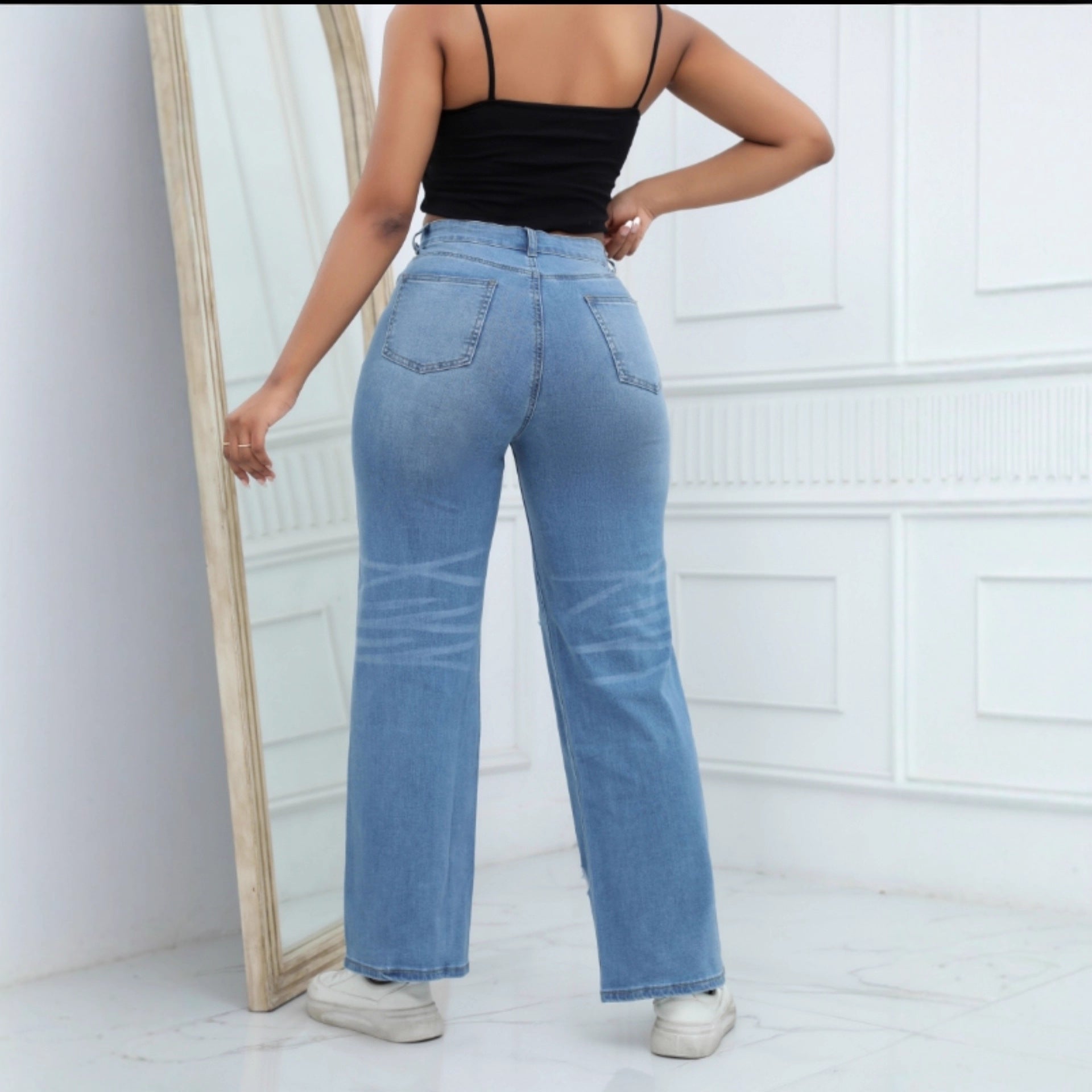 Stretchy ripped jeans