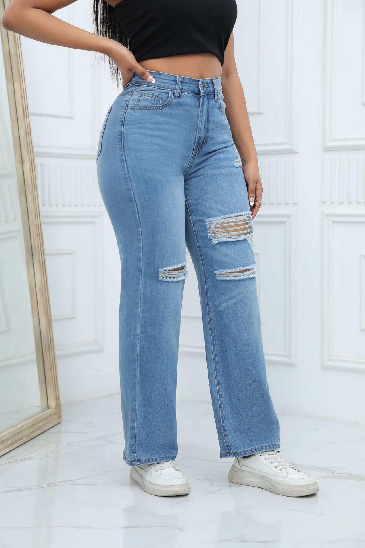 Stretchy ripped jeans