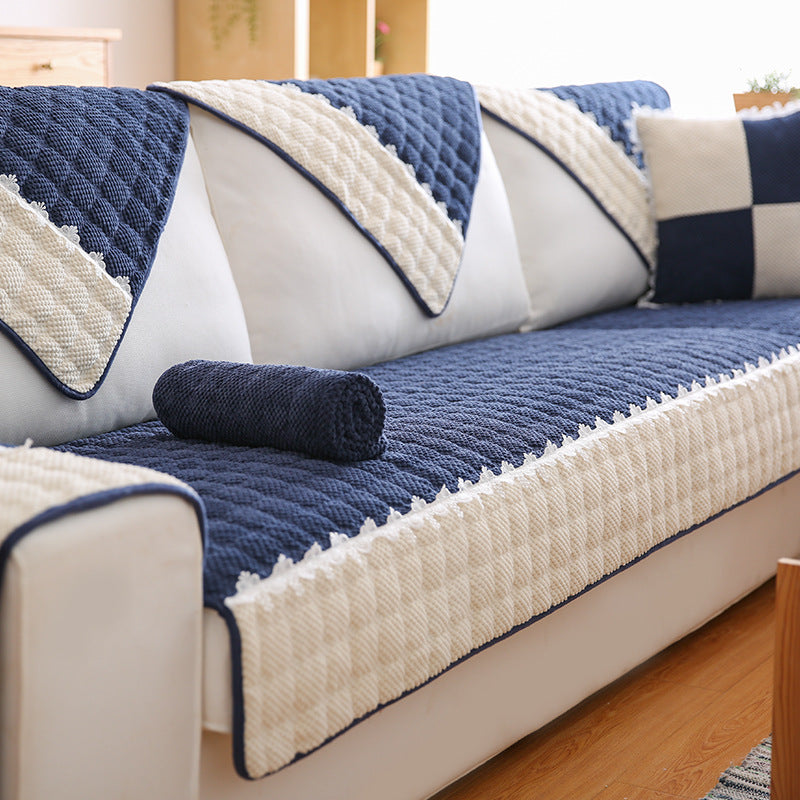 Luxury sofa cushions suitable for all four seasons.